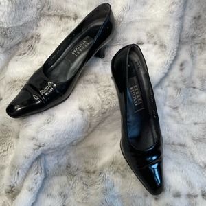 Stuart Weitzman Vintage Audrey Black Patent Size 5.5